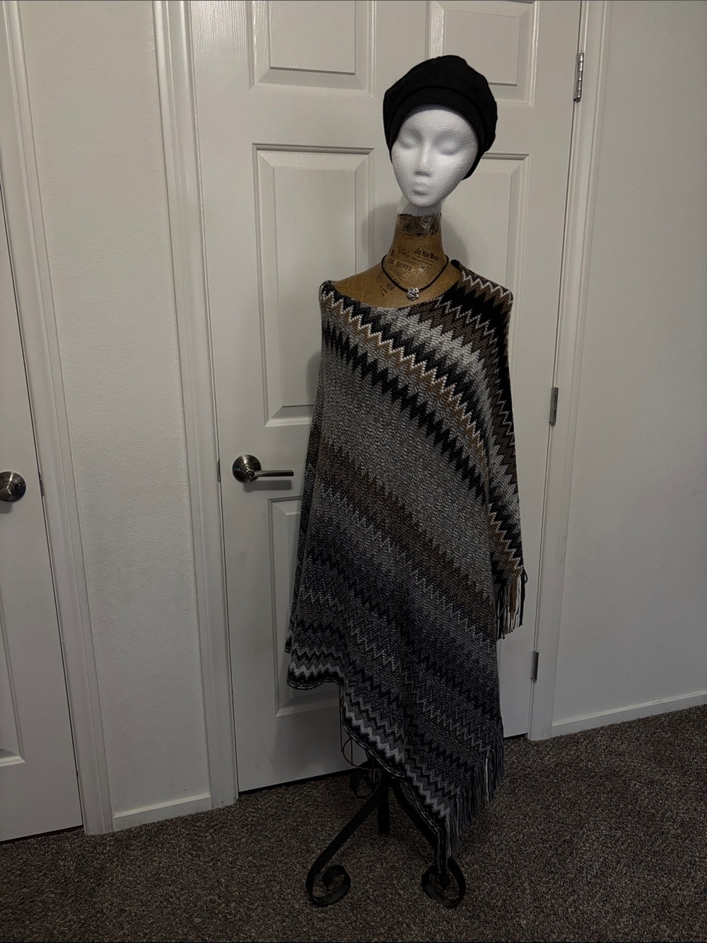 Avenue fringe poncho chevron print boho fairycore Whimsygoth one size lagenlook